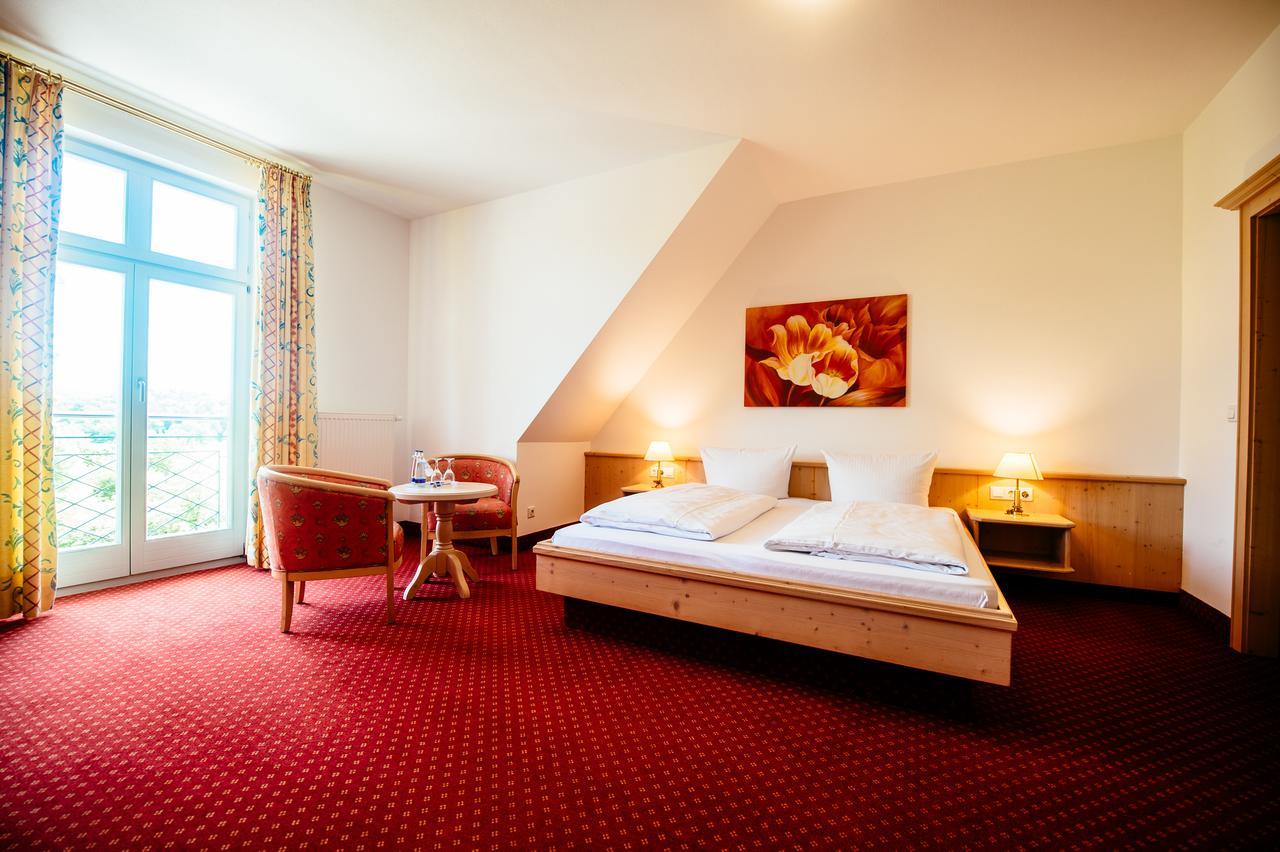 Landgasthof Gut Deutenhof Hotell Bad Abbach Exteriör bild